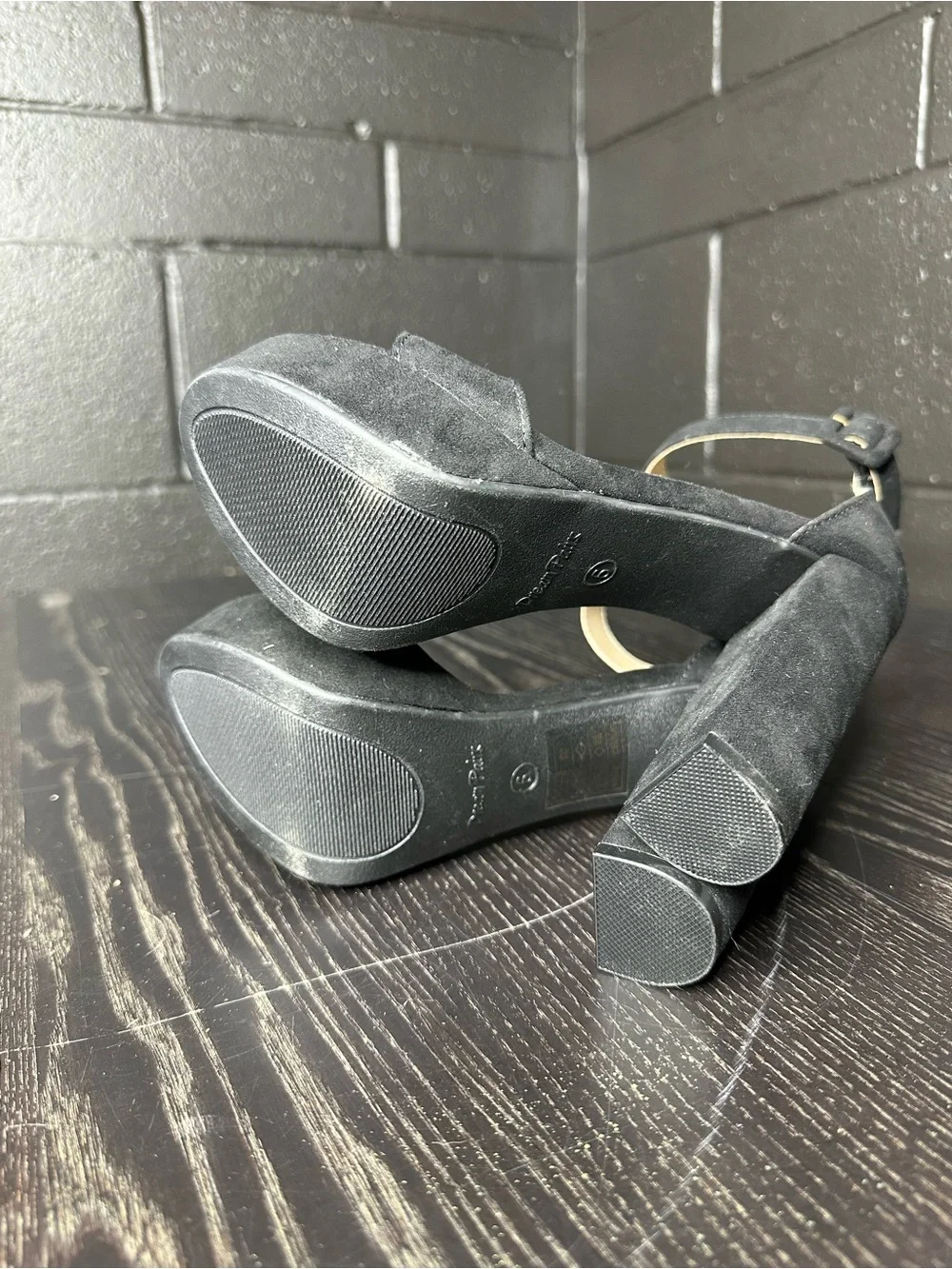 Dream Pairs brand - Black Platform Ankle-Strap High Heels Women’s size 6